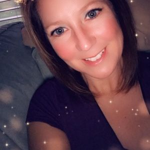 Meet your Posher, Leda